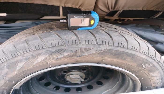 2016 Maruti Celerio VXI CNG, Petrol, Manual, 1,87,606 km, tyre