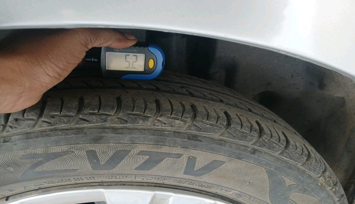 2016 Maruti Ertiga VXI CNG, Petrol, Manual, 1,09,894 km, tyre