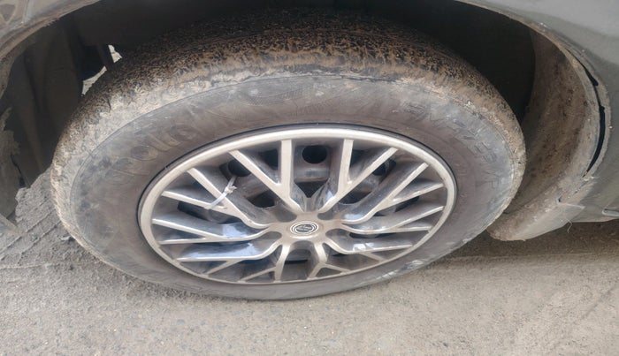 2014 Honda Amaze 1.5L I-DTEC S, Diesel, Manual, 1,19,170 km, tyre