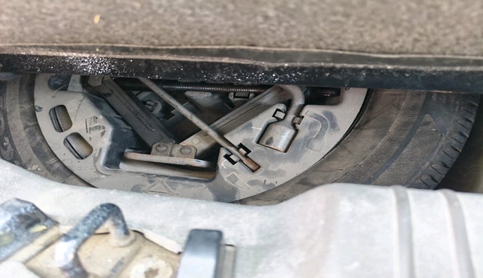 2012 Hyundai i10 MAGNA 1.2, Petrol, Manual, 90,424 km, tyre