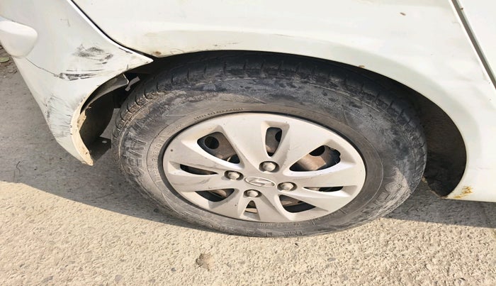 2012 Hyundai i10 MAGNA 1.2, Petrol, Manual, 90,424 km, tyre