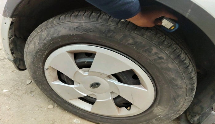 2017 Mahindra XUV500 W6 1.99, Diesel, Manual, 72,624 km, tyre