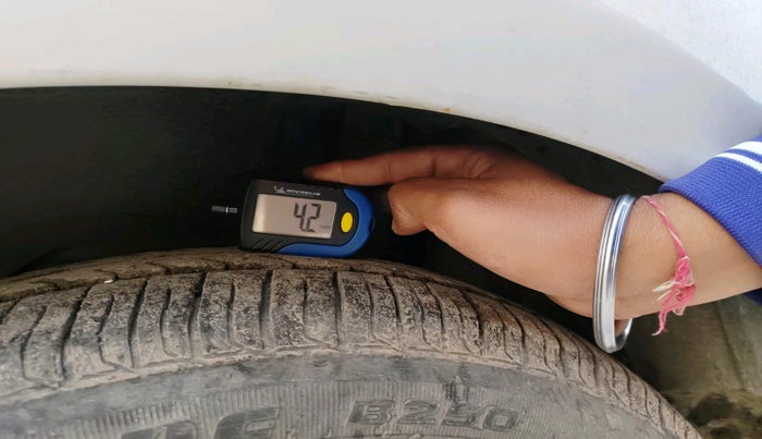 2015 Ford Figo Aspire AMBIENTE 1.2 PETROL, Petrol, Manual, 56,481 km, tyre