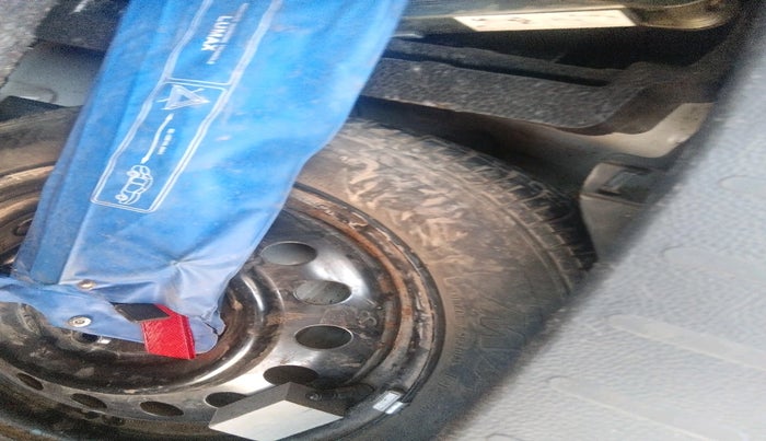 2013 Maruti Wagon R Stingray VXI, Petrol, Manual, 21,249 km, tyre