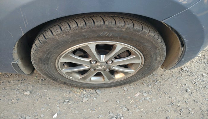 2014 Hyundai Grand i10 ASTA 1.1 CRDI, Diesel, Manual, 1,32,804 km, tyre