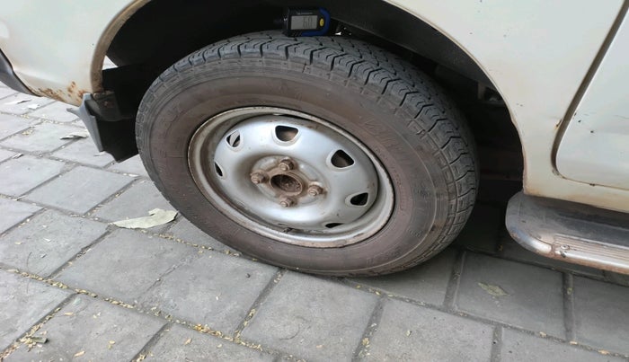 2017 Maruti Eeco 5 STR WITH A/C+HTR, Petrol, Manual, 2,32,491 km, tyre