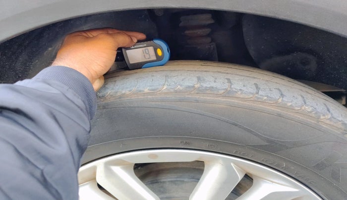 2017 Hyundai Creta SX PLUS 1.6 PETROL, Petrol, Manual, 55,571 km, tyre