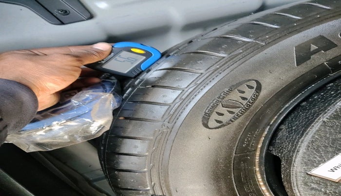 2017 Hyundai Creta SX PLUS 1.6 PETROL, Petrol, Manual, 55,571 km, tyre