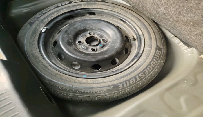 2018 Maruti IGNIS ZETA 1.2 AMT, Petrol, Automatic, 72,359 km, tyre