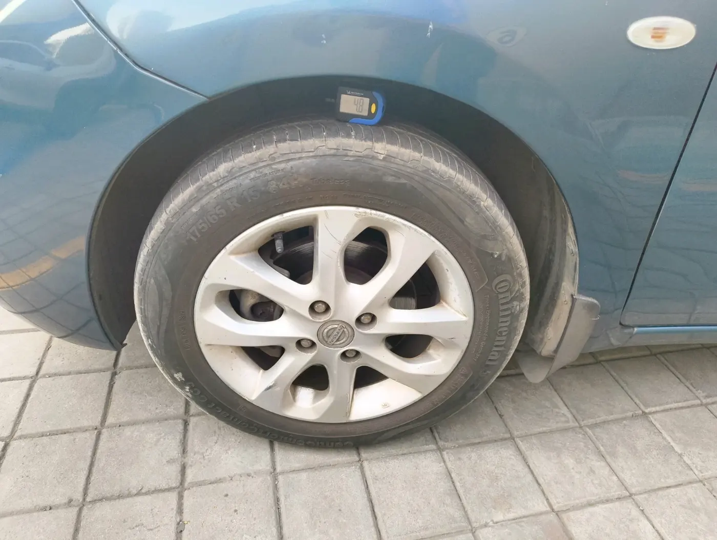 2015 Nissan Micra XV CVT, Petrol, Automatic, 37,298 km, tyre