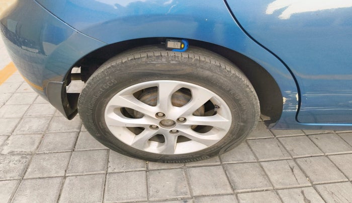 2015 Nissan Micra XV CVT, Petrol, Automatic, 37,298 km, tyre