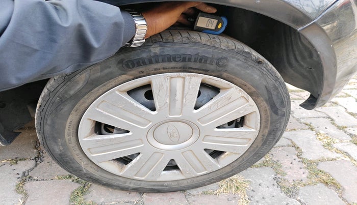 2010 Ford Figo TITANIUM 1.2 PETROL, Petrol, Manual, 1,20,484 km, tyre