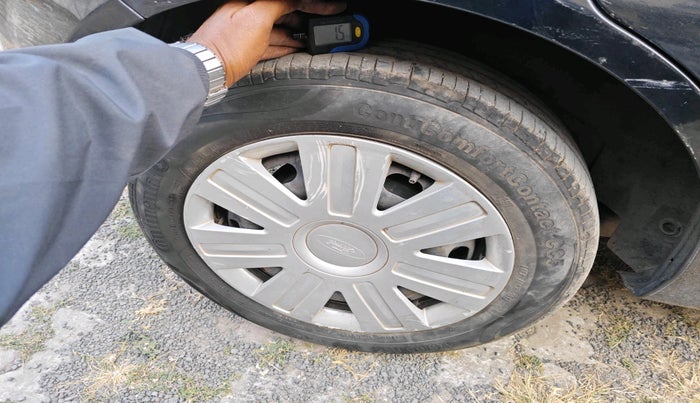 2010 Ford Figo TITANIUM 1.2 PETROL, Petrol, Manual, 1,20,484 km, tyre