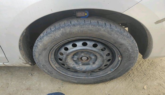 2021 Maruti Ertiga VXI CNG, CNG, Manual, 1,41,214 km, tyre