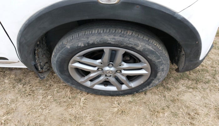 2021 Renault TRIBER RXZ, Petrol, Manual, 43,100 km, tyre