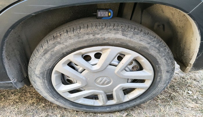 2022 Maruti Vitara Brezza LXI, Petrol, Manual, 30,107 km, tyre