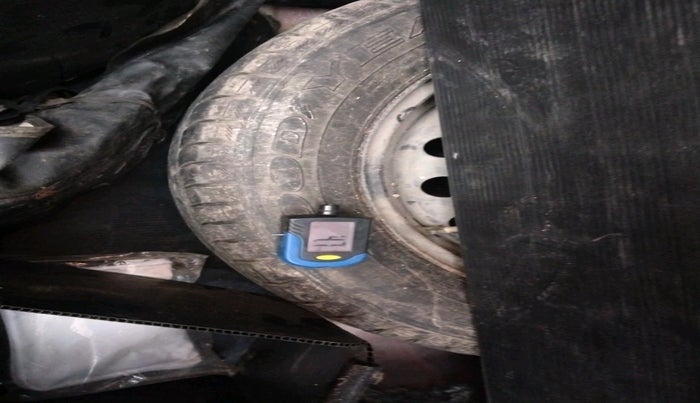 2011 Toyota Etios G SP, Petrol, Manual, 51,374 km, tyre