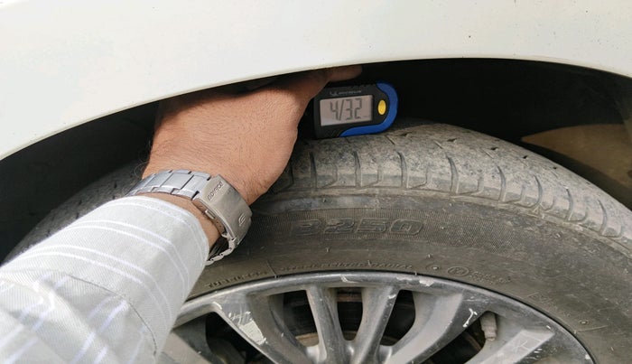 2019 Maruti Ertiga ZDI+ 1.5, Diesel, Manual, 64,963 km, tyre