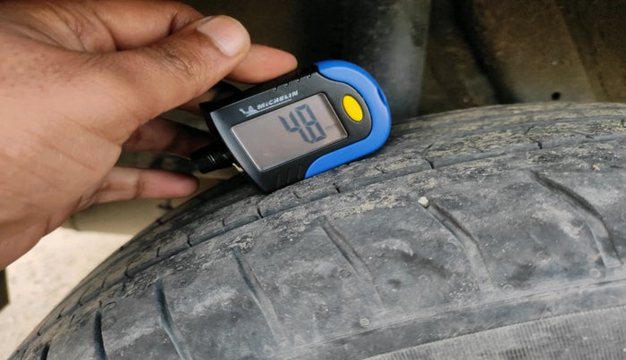 2022 Hyundai VENUE S 1.2, Petrol, Manual, 33,856 km, tyre