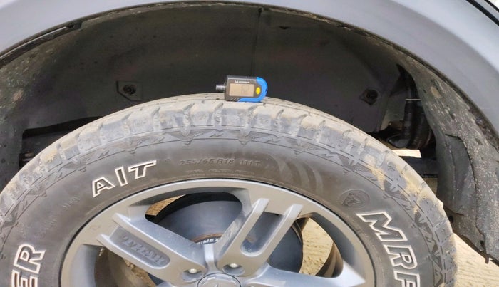 2023 Mahindra Thar LX HT PETROL 4WD MT, Petrol, Manual, 29,347 km, tyre