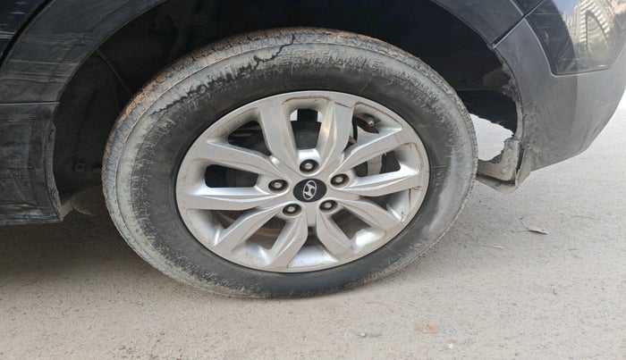 2019 Hyundai Creta SX AT 1.6 DIESEL, Diesel, Automatic, 1,57,280 km, tyre