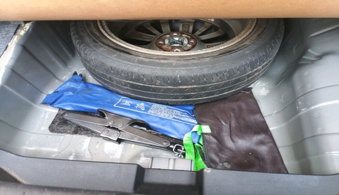 2021 Honda City 1.5L I-VTEC ZX CVT, Petrol, Automatic, 96,250 km, tyre