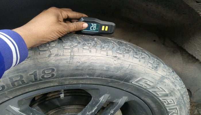 2021 Mahindra Thar LX HARD TOP 4WD MT, Diesel, Manual, 60,696 km, tyre