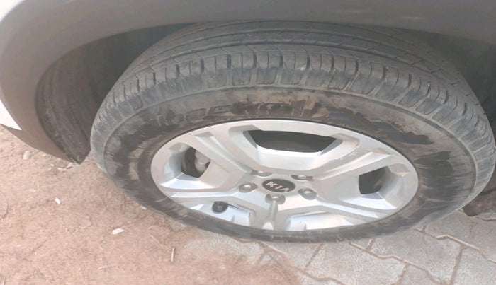 2020 KIA SONET HTX 1.0 IMT, Petrol, Manual, 23,610 km, tyre