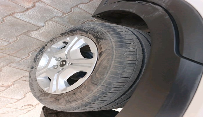 2020 KIA SONET HTX 1.0 IMT, Petrol, Manual, 23,610 km, tyre