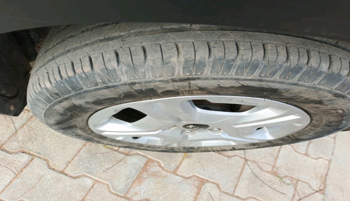 2020 KIA SONET HTX 1.0 IMT, Petrol, Manual, 23,610 km, tyre