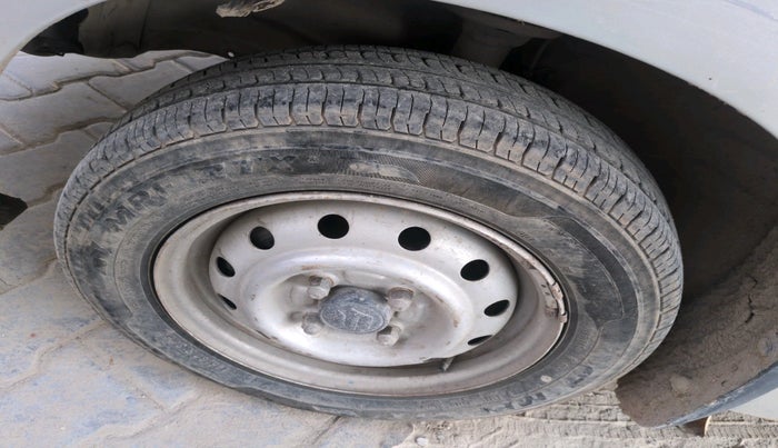 2012 Maruti Wagon R 1.0 LXI, Petrol, Manual, 58,044 km, tyre