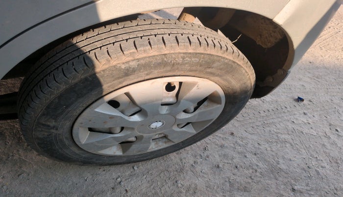 2012 Maruti Wagon R 1.0 LXI, Petrol, Manual, 58,044 km, tyre