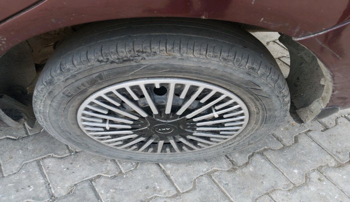 2017 Honda Amaze 1.2L I-VTEC SX, Petrol, Manual, 1,19,048 km, tyre