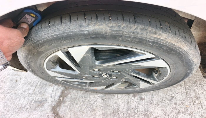 2020 Hyundai NEW I20 ASTA 1.2 MT, Petrol, Manual, 68,187 km, tyre