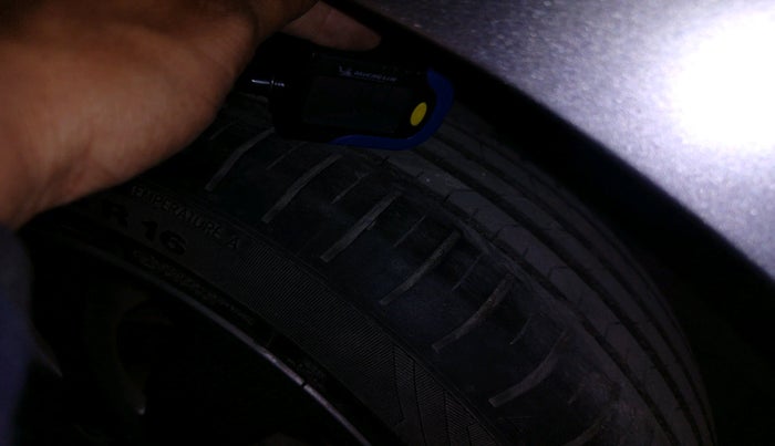 2017 Maruti Baleno ZETA PETROL 1.2, Petrol, Manual, 27,393 km, tyre