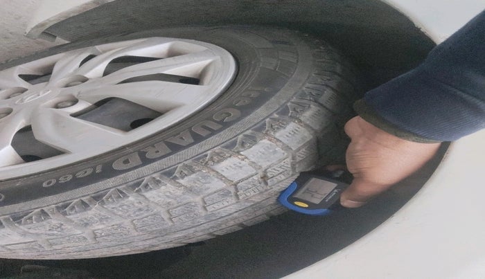 2013 Hyundai Verna FLUIDIC 1.6 VTVT EX, Petrol, Manual, 98,897 km, tyre