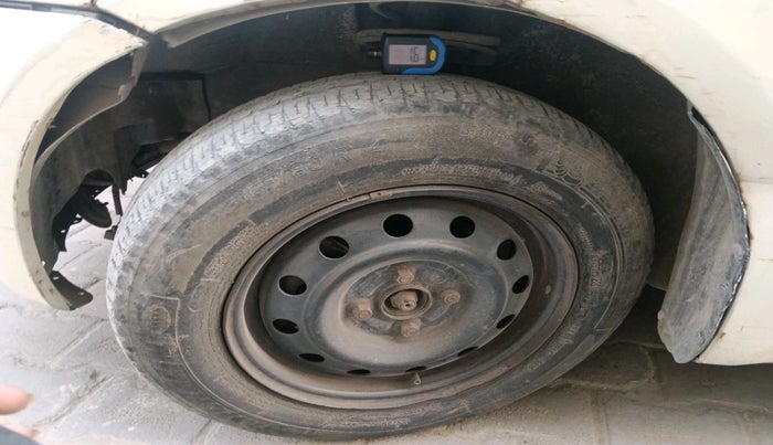 2011 Maruti Swift Dzire VXI, Petrol, Manual, 82,392 km, tyre