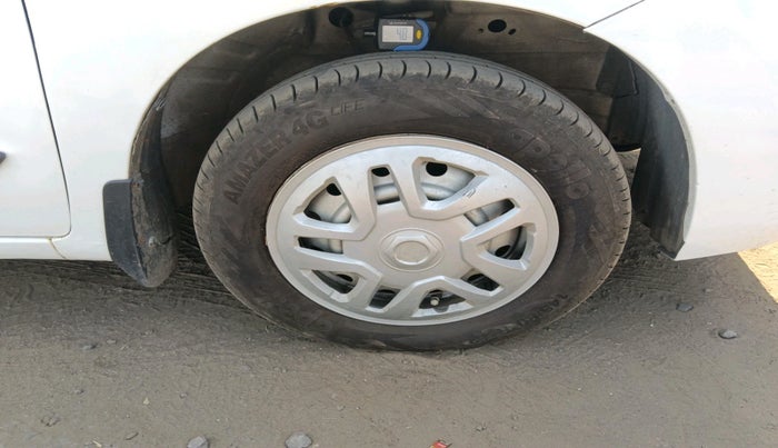 2016 Maruti Wagon R 1.0 LXI CNG, Petrol, Manual, 86,530 km, tyre