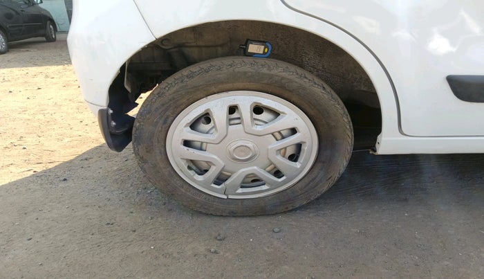 2016 Maruti Wagon R 1.0 LXI CNG, Petrol, Manual, 86,530 km, tyre