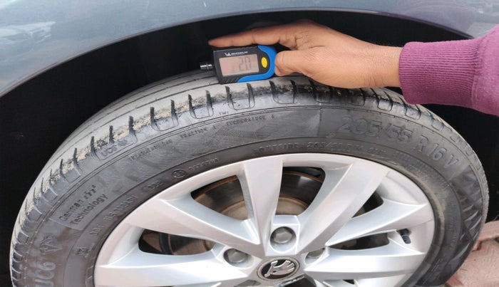 2019 Skoda Octavia L&K 1.8 TSI AT, Petrol, Automatic, 83,710 km, tyre