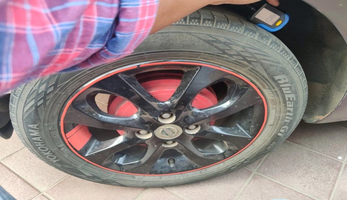 2016 Nissan Micra XV CVT, Petrol, Automatic, 34,260 km, tyre