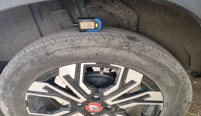 2022 Renault Kiger RXZ TURBO MT, Petrol, Manual, 30,878 km, tyre