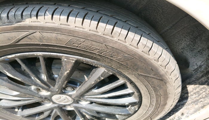 2021 Maruti Ertiga VXI CNG, Petrol, Manual, 1,62,357 km, tyre