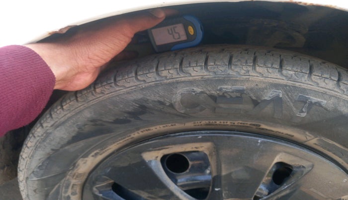 2011 Hyundai i10 MAGNA 1.2, Petrol, Manual, 39,514 km, tyre