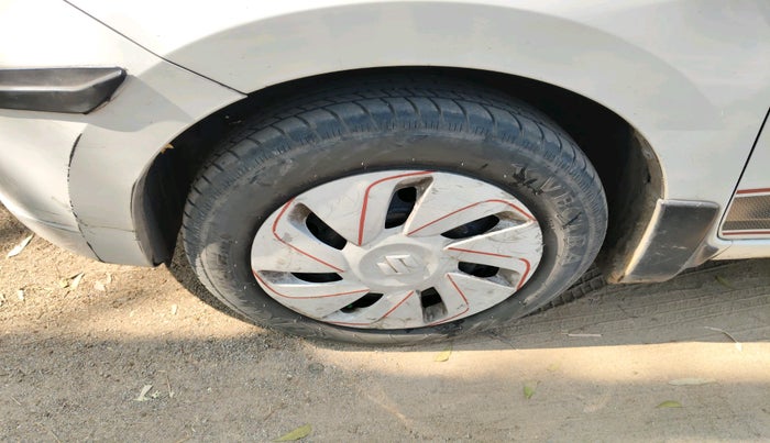 2016 Maruti Celerio VXI AMT, Petrol, Automatic, 1,05,218 km, tyre