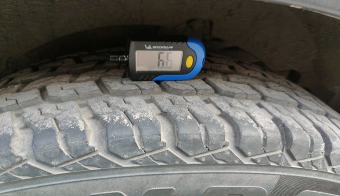 2018 Mahindra XUV500 W7, Diesel, Manual, 63,512 km, tyre