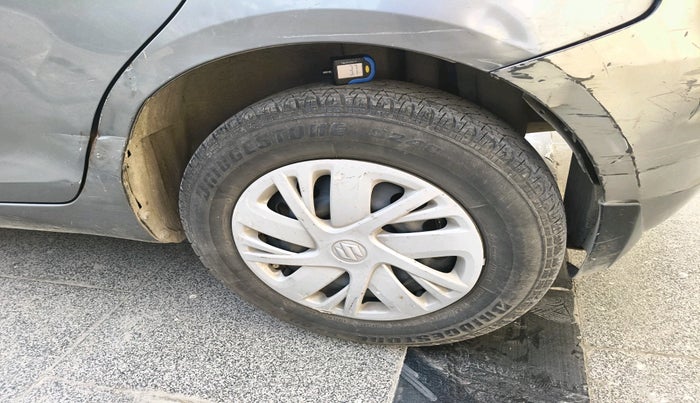 2015 Maruti Swift VXI, Petrol, Manual, 83,638 km, tyre