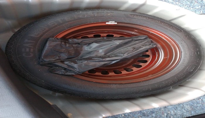 2021 Nissan MAGNITE XV TURBO CVT, Petrol, Automatic, 20,801 km, tyre