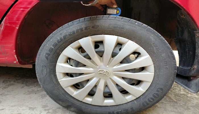 2011 Toyota Etios G, Petrol, Manual, 85,487 km, tyre