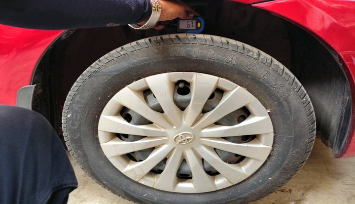 2011 Toyota Etios G, Petrol, Manual, 85,487 km, tyre